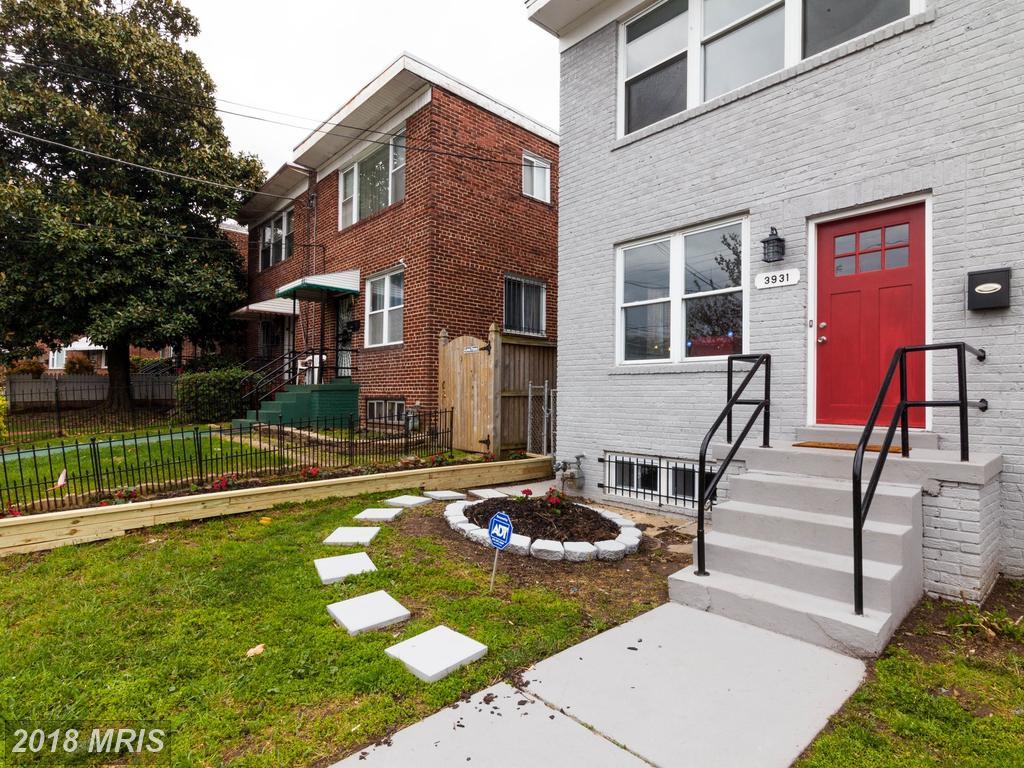 3931 Clay Place - Photo 1