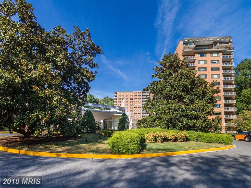 4201 Cathedral Avenue - Photo 1