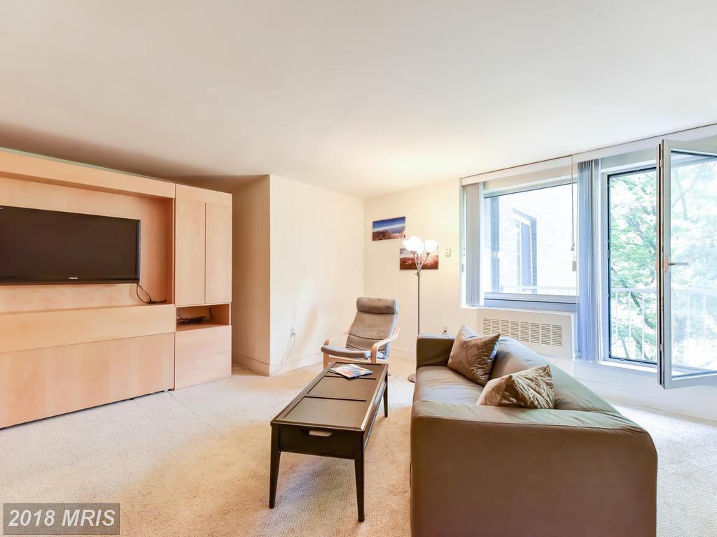 800 4TH Street - Photo 1
