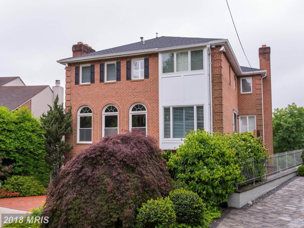 4662 Charleston Terrace - Photo 1