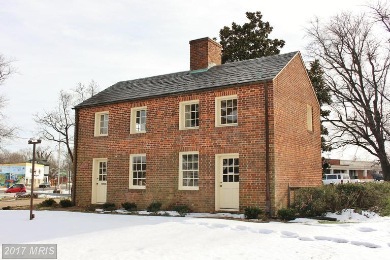 2800 Princess Anne Street - Photo 1