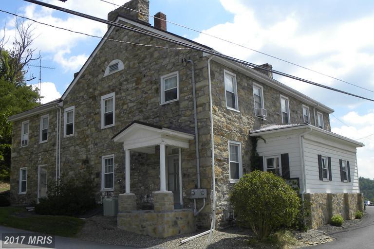 6633 Lincoln Highway - Photo 1