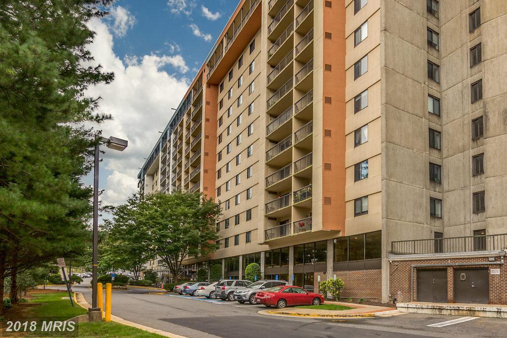 3800 Powell Lane - Photo 1