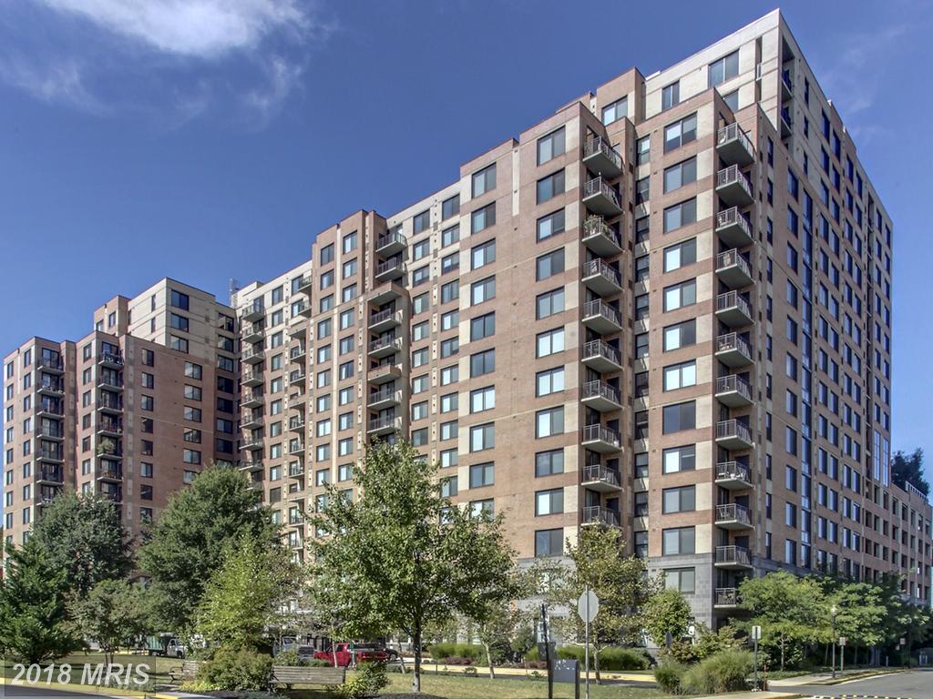 2451 Midtown Avenue - Photo 1