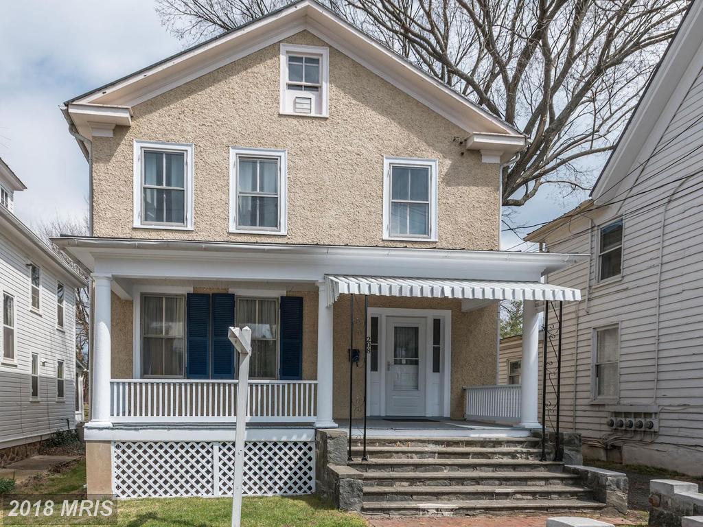 208 Loudoun Street - Photo 1