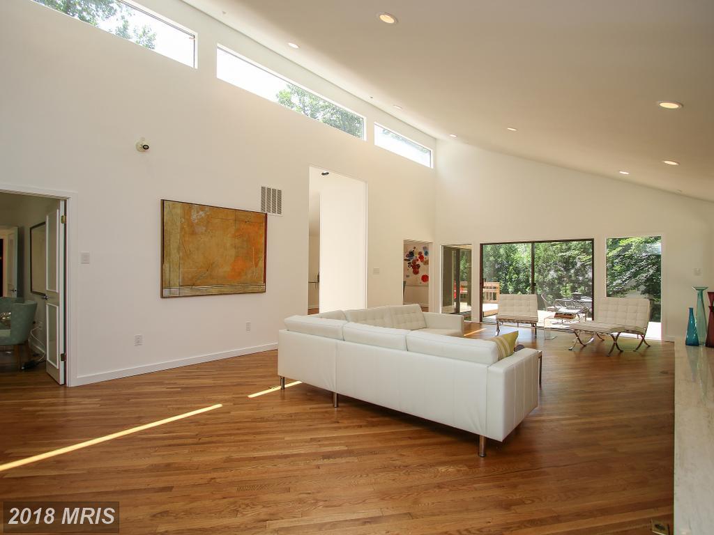8702 Bellwood Road - Photo 1