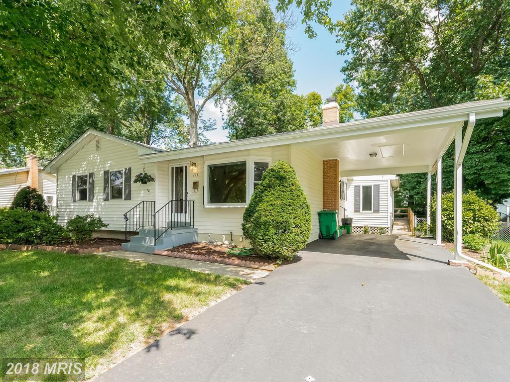 214 Hutton Street - Photo 1