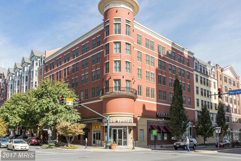 38 Maryland Avenue - Photo 1