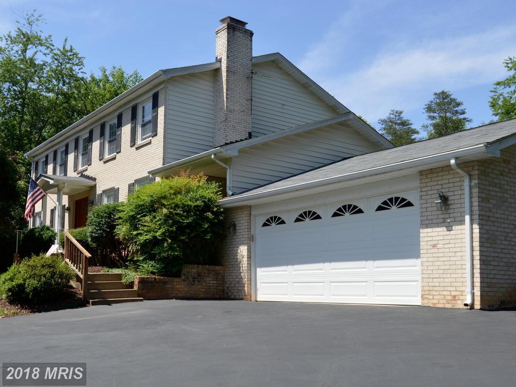 8990 Forestview Drive - Photo 1