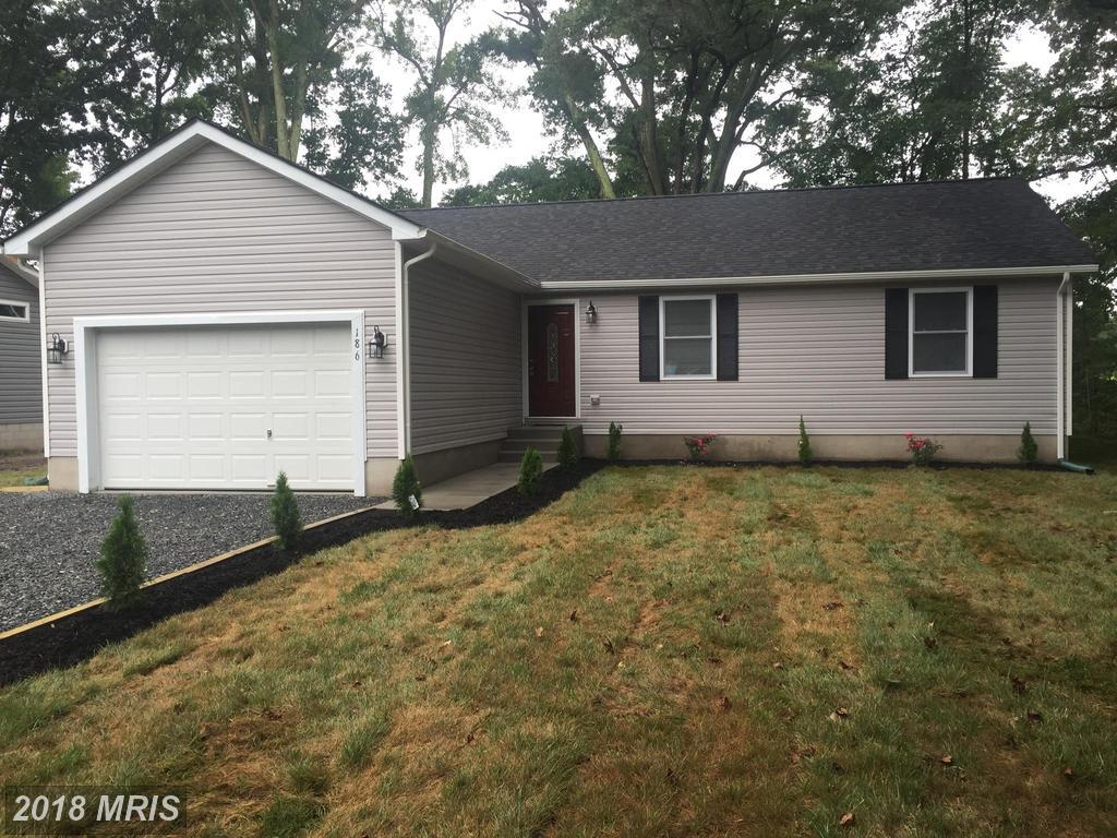 186 CIRCLE Lane - Photo 1