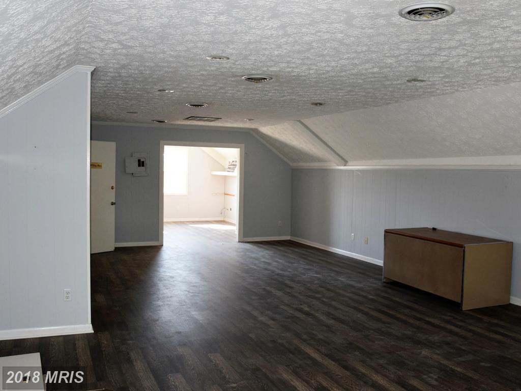 27 Royal Avenue - Photo 1