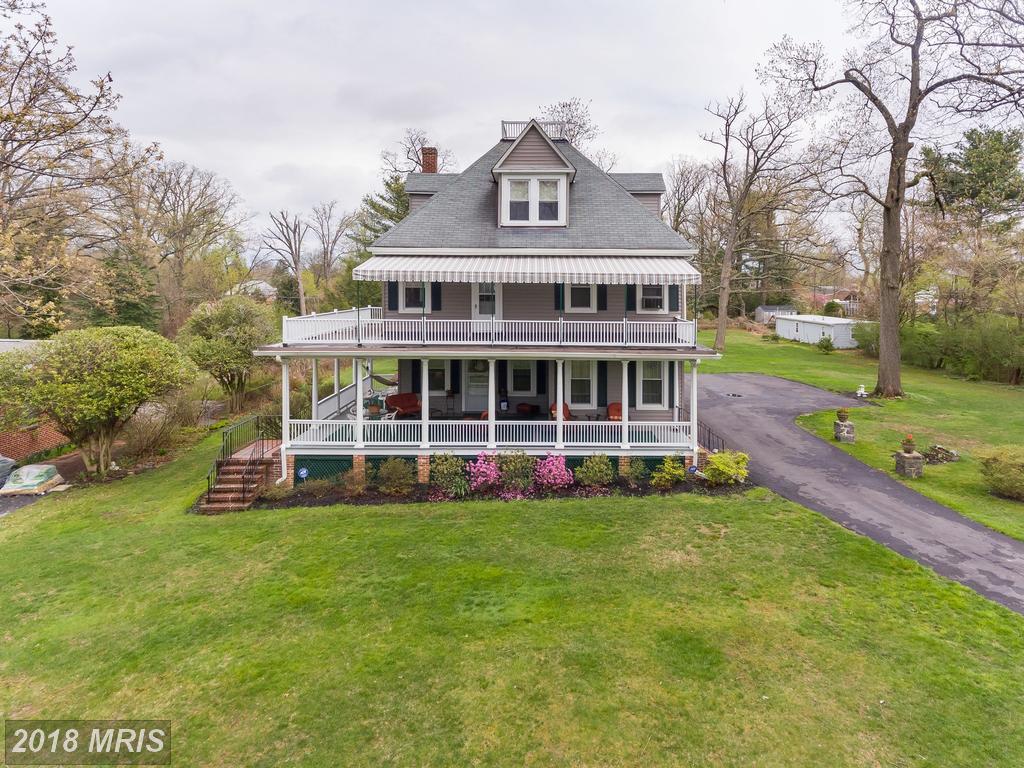 109 Montrose Avenue - Photo 1