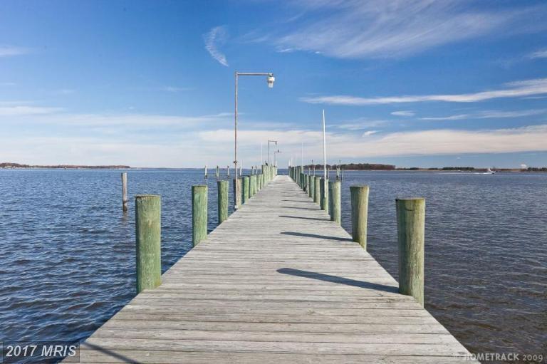 2801 Bay Drive - Photo 1