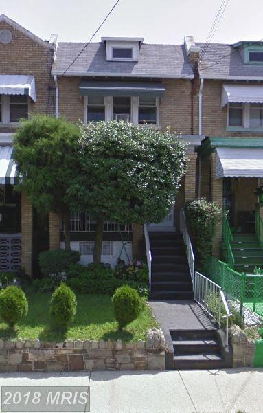 2905 12TH Street - Photo 1