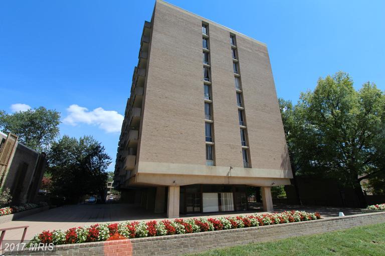 240 M Street - Photo 1