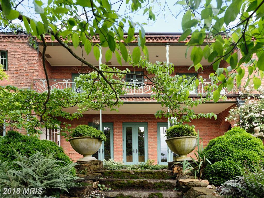 405 Winchester Street - Photo 1