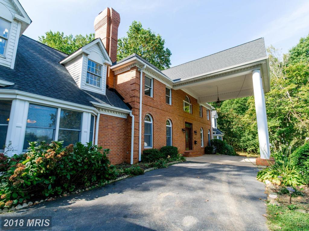 5723 Hunton Wood Drive - Photo 1