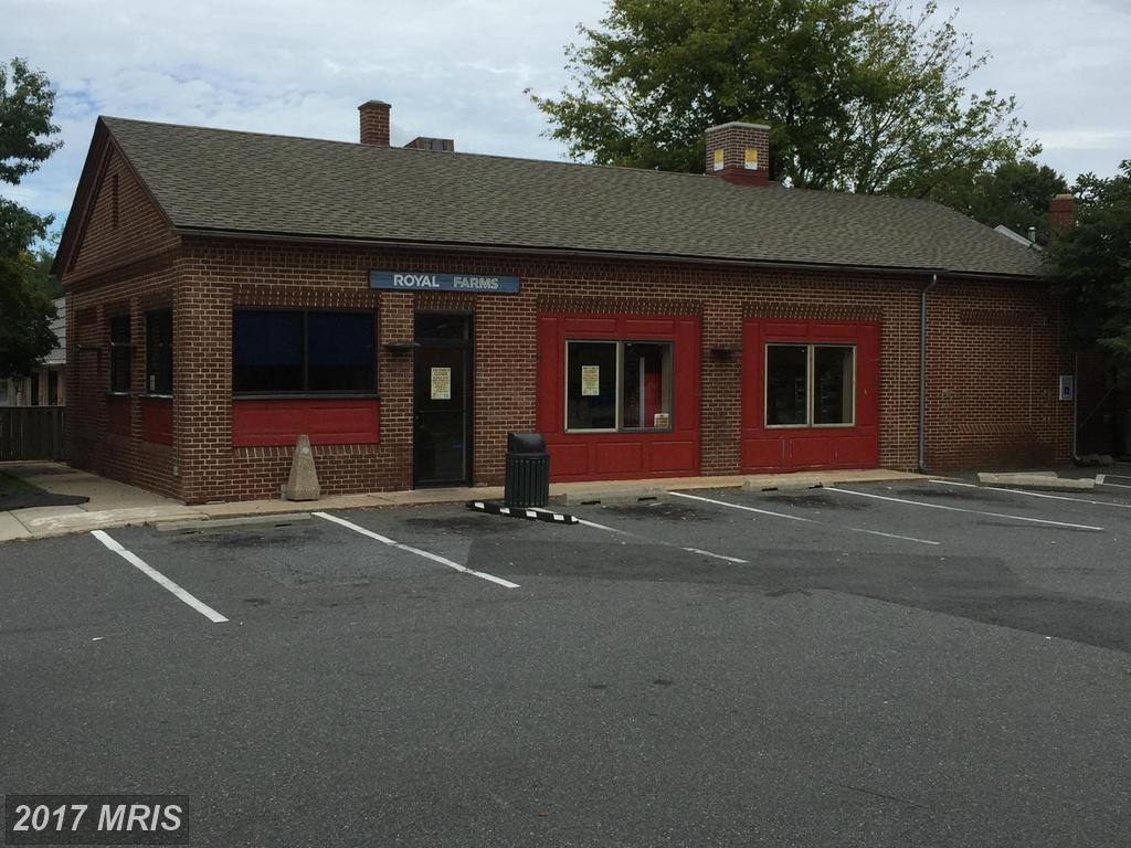 301 Maple Avenue - Photo 1