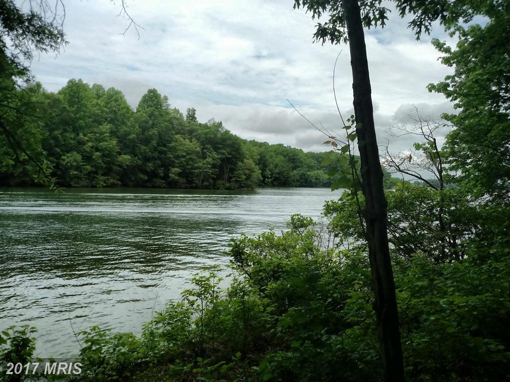 102 Smitty Circle - Photo 1