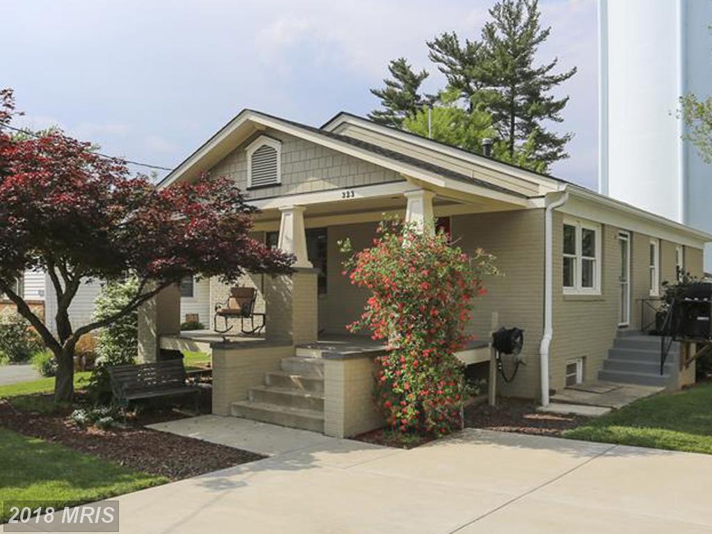 323 Beall Avenue - Photo 1
