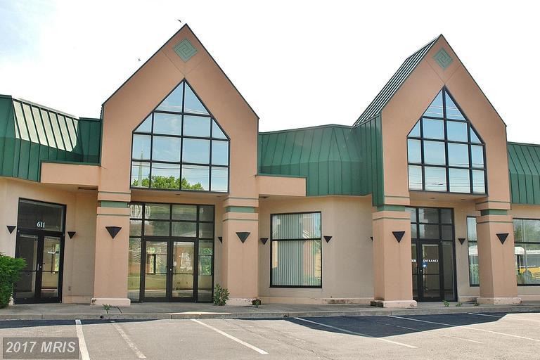 611 Frederick Avenue - Photo 1