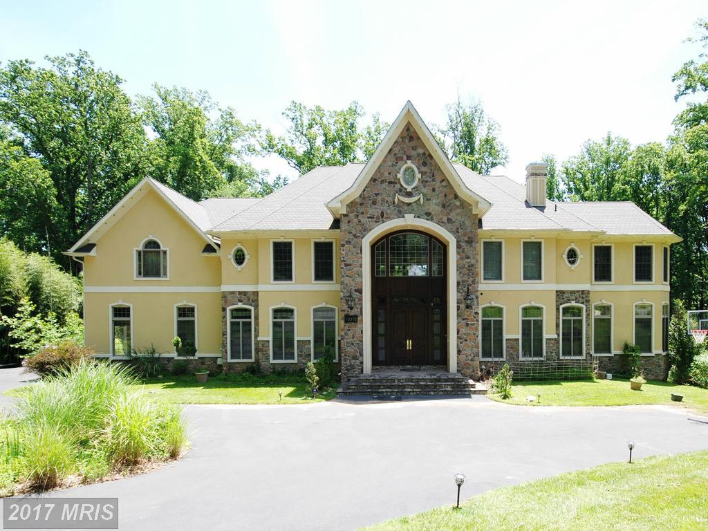 10315 Riverwood Drive - Photo 1
