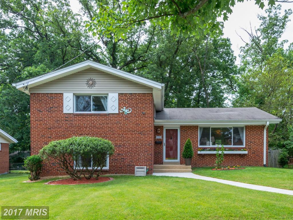 2606 Calgary Avenue - Photo 1