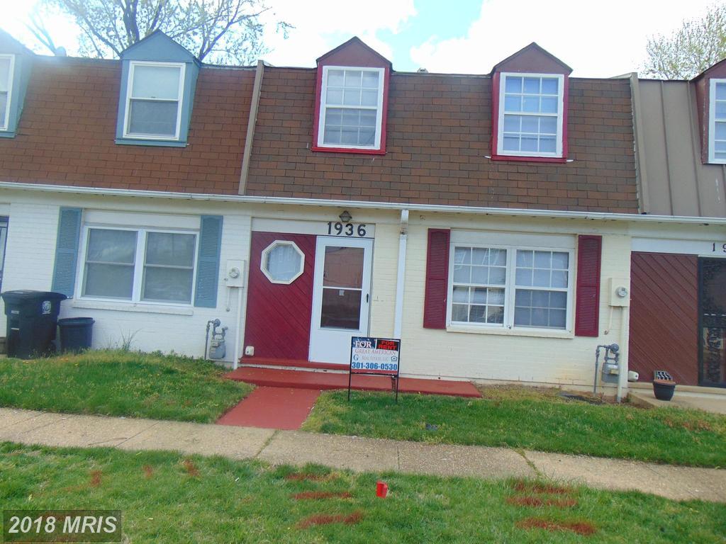 1936 Village Green Drive - Photo 1