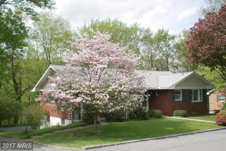 723 Valley View Drive - Photo 1