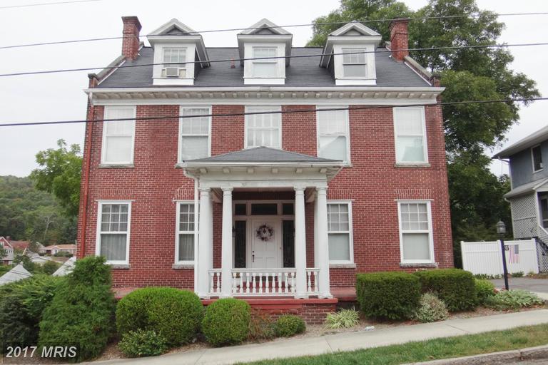 753 Washington Street - Photo 1