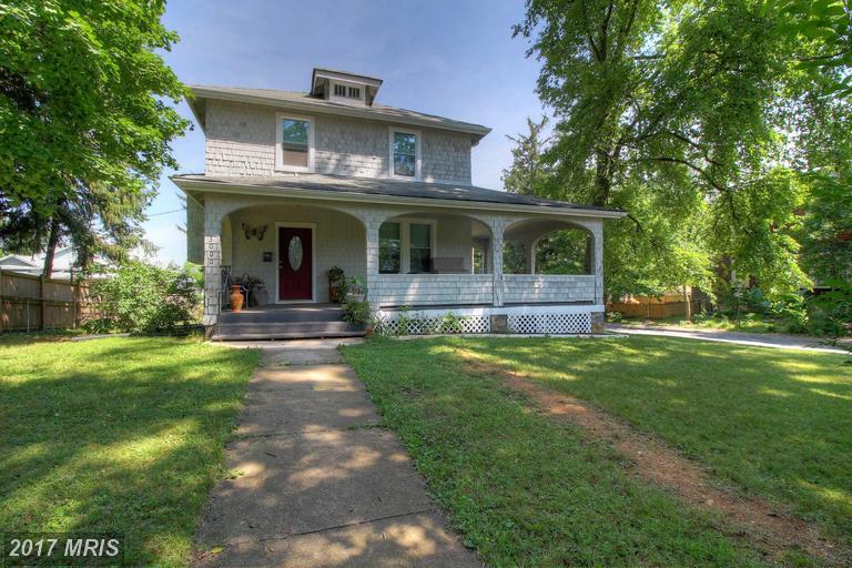 3000 Manhattan Avenue - Photo 1
