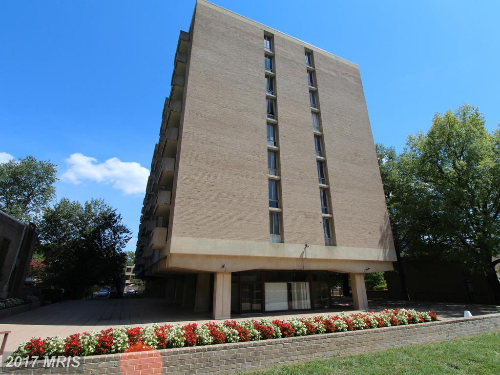 240 M Street - Photo 1