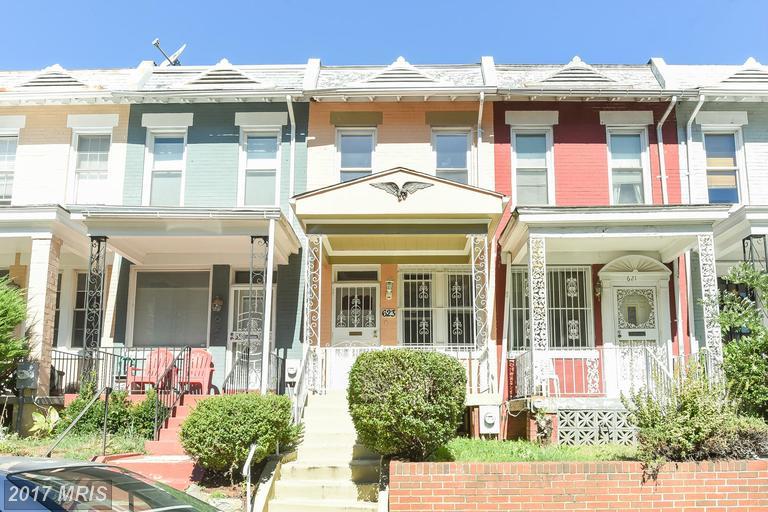 623 Gresham Place - Photo 1
