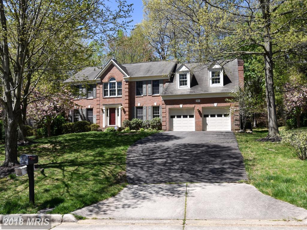8114 Glenhurst Drive - Photo 1