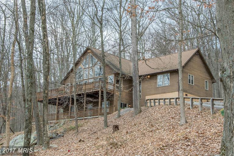 379 Wintergreen Way - Photo 1