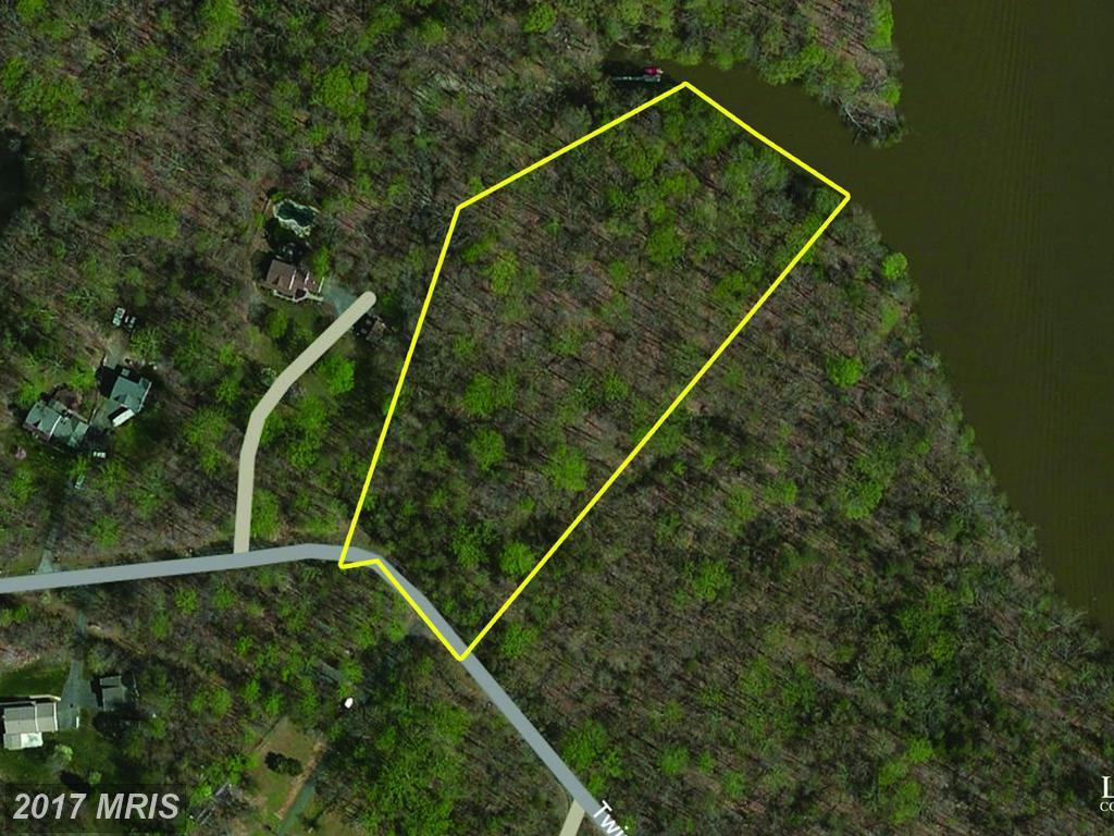 5989 Twin Rivers Drive - Photo 1
