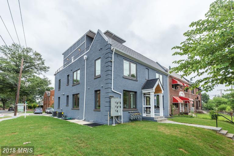 4041 7TH Street - Photo 1