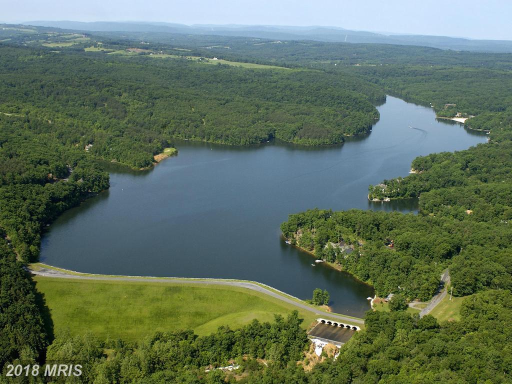 124 Country Club Drive - Photo 1