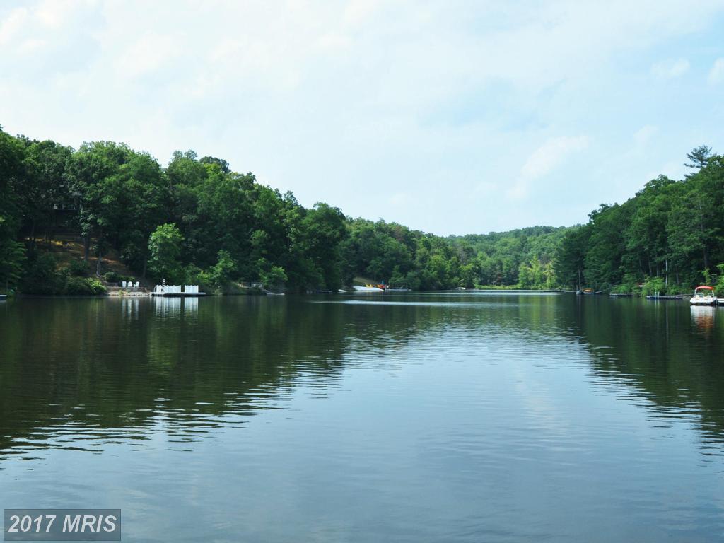 1243 Lakeview - Photo 1
