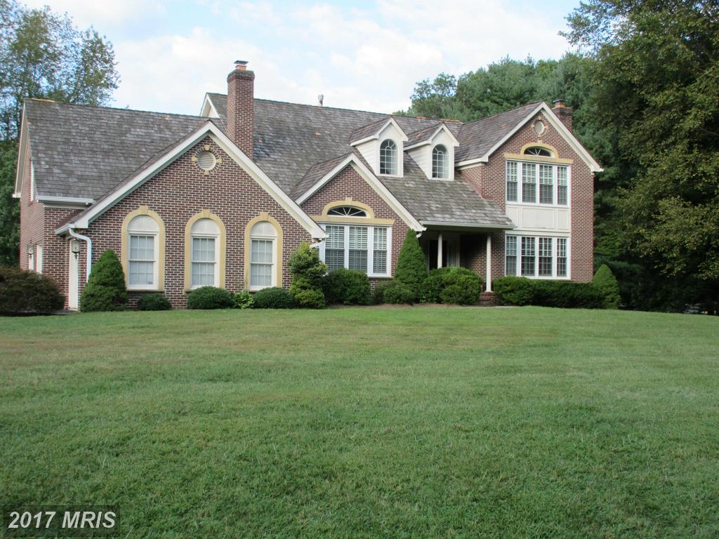 10731 Hunters Place - Photo 1