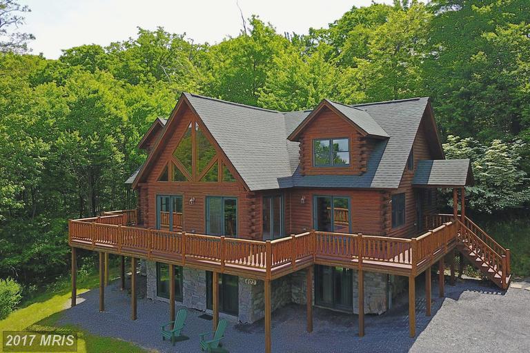 403 Pinnacle Drive - Photo 1