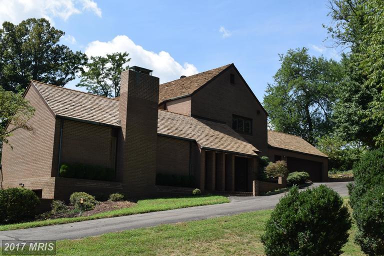 310 Quaker Lane - Photo 1