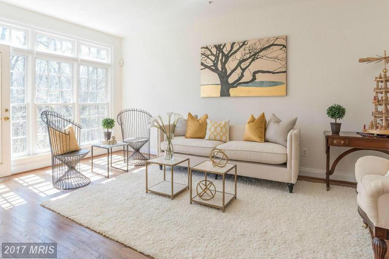 20 Alexander Street - Photo 1