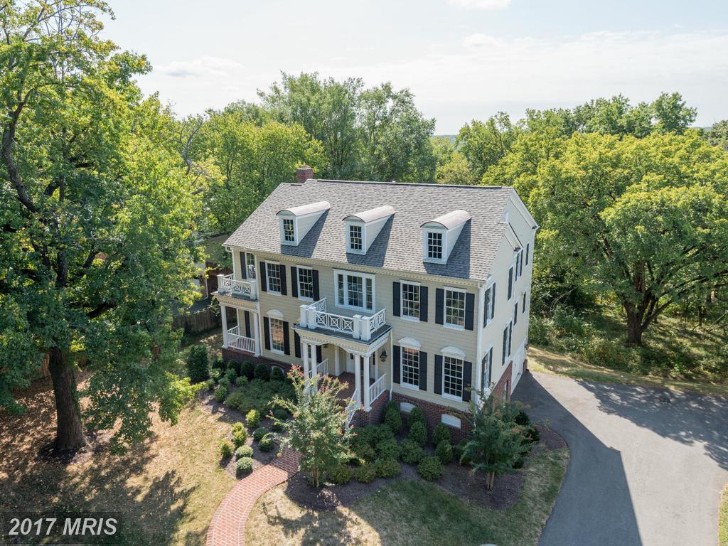 104 Quaker Lane - Photo 1