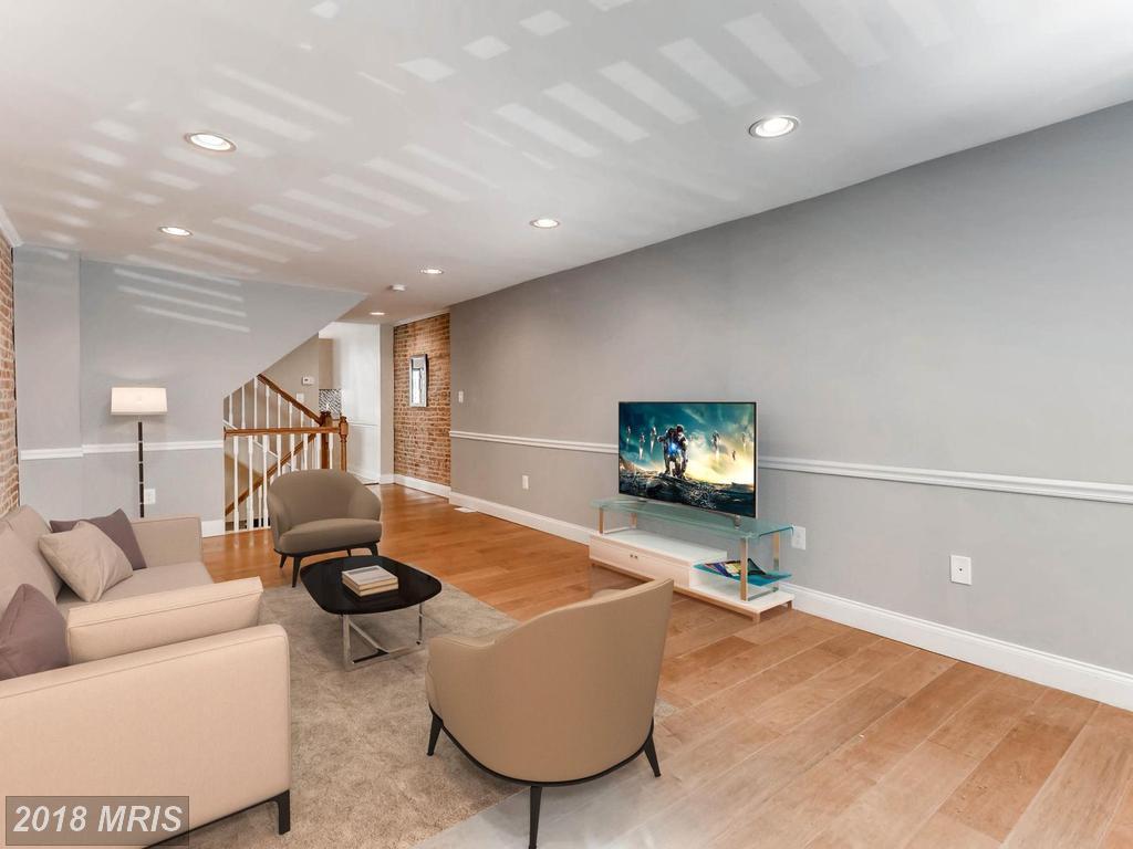 508 S Bouldin Street - Photo 1