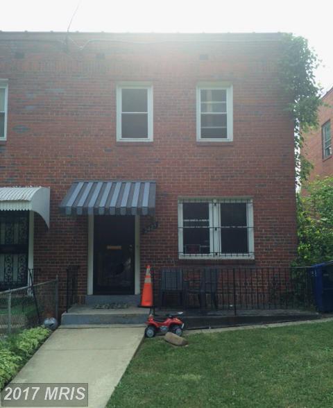 2425 18TH Place - Photo 1
