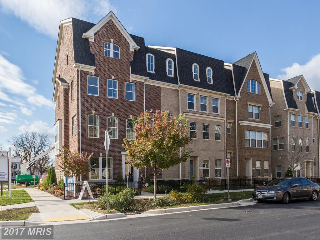 627 Crown Park Avenue - Photo 1