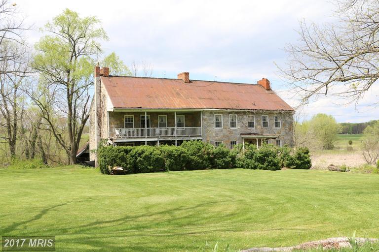 7608 University Road - Photo 1