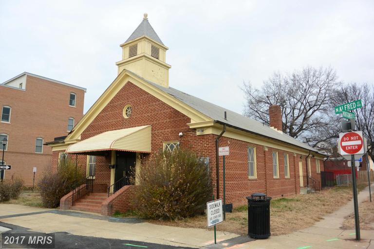 901 Alfred Street - Photo 1