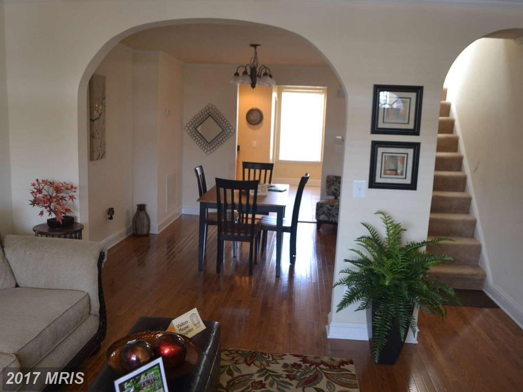 2618 Violet Avenue - Photo 1